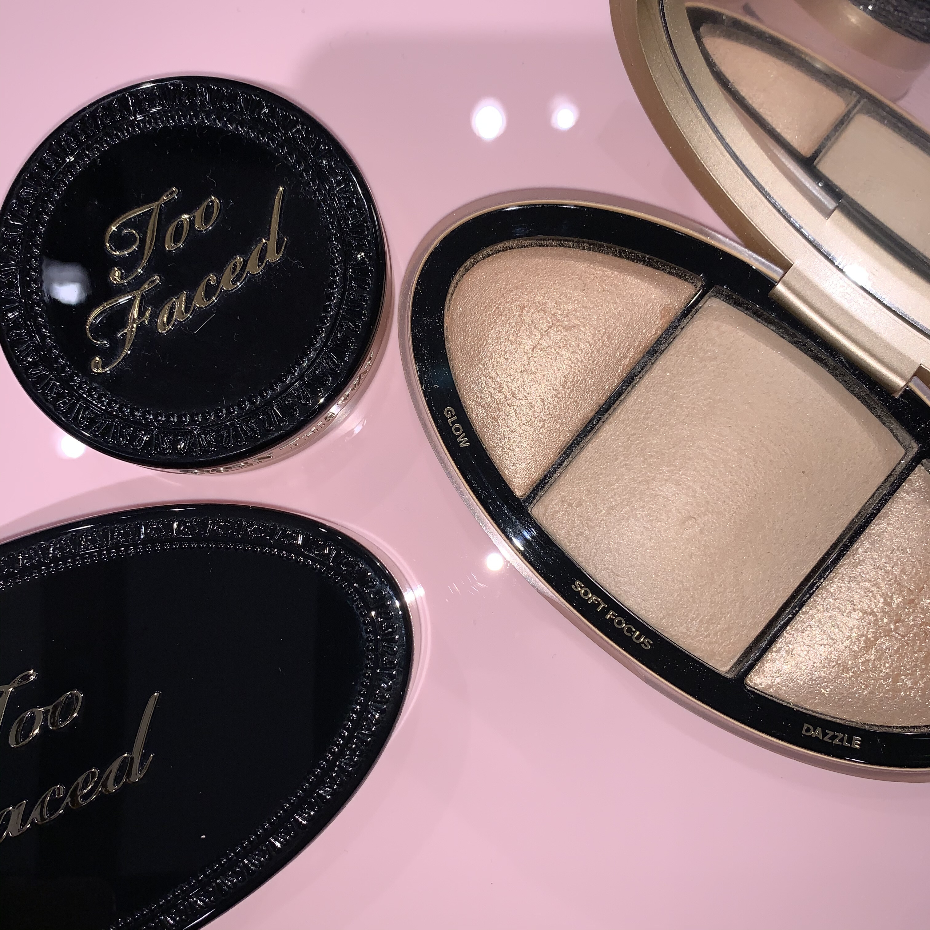 Too Faced|Born This Way Turn Up The Light Highlighting Palette 