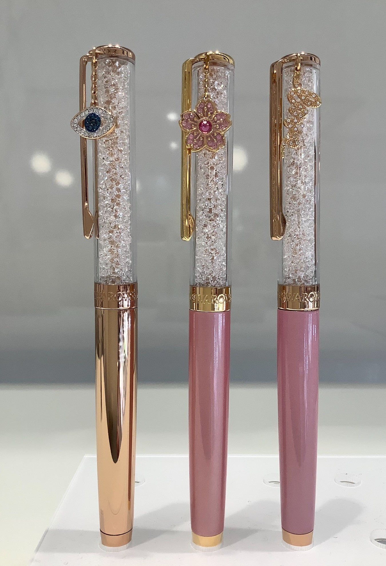 SWAROVSKI|スワロフスキーボールペン《チャーム》| 渋谷スクランブルスクエア 東急百貨店プロデュースショップ