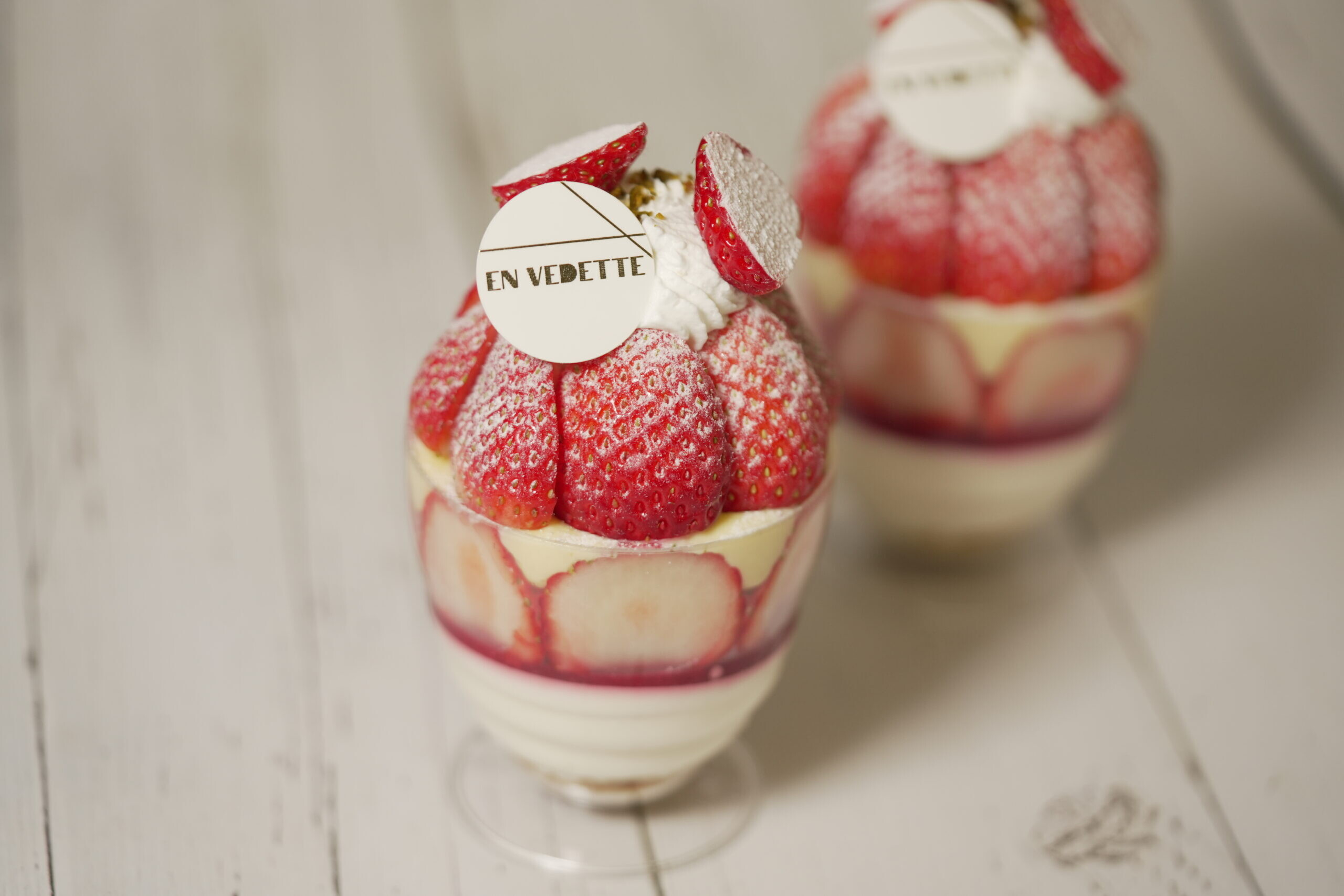 EN VEDETTE|🍓 冬季限定ストロベリーパフェ 🍓| 渋谷スクランブル