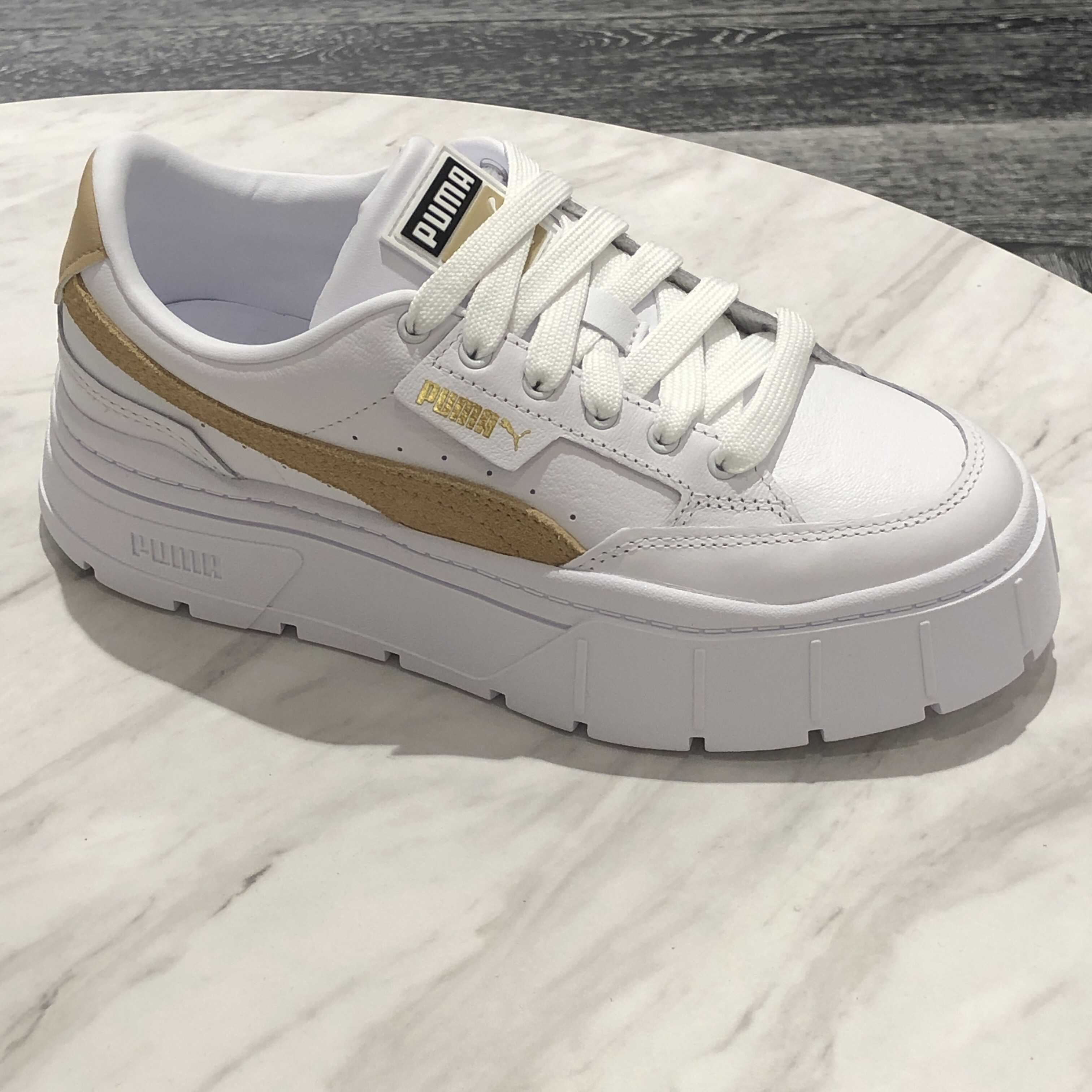 無料発送 Q 東急百貨店プロデュースショップ 渋谷スクランブルスクエア Parts&Shoes|進化したPUMAの厚底スニーカー| GOODS フィルムカメラ