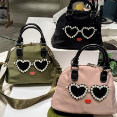 新作登場✨️
・BLACK
・KAHKI
・PINK BEIGE
の3色展開!