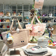 韓国発祥のキルティング生地「ヌビ」
バッグとポーチ入荷しました!