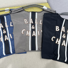 カラー：NAVY、F.GRAY、BLACKの3色。