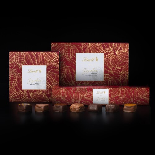 リンツ シグネチャープラリネ（8個入／16個入／28個入）3,900円／7,400円／11,800円
伝統と⾰新の最⾼のバランスを追い求め、世界中から最⾼級の素材を厳選。この冬の時期にしか⼿に⼊らない、全7種の贅沢なアルティザン・ショコラ。