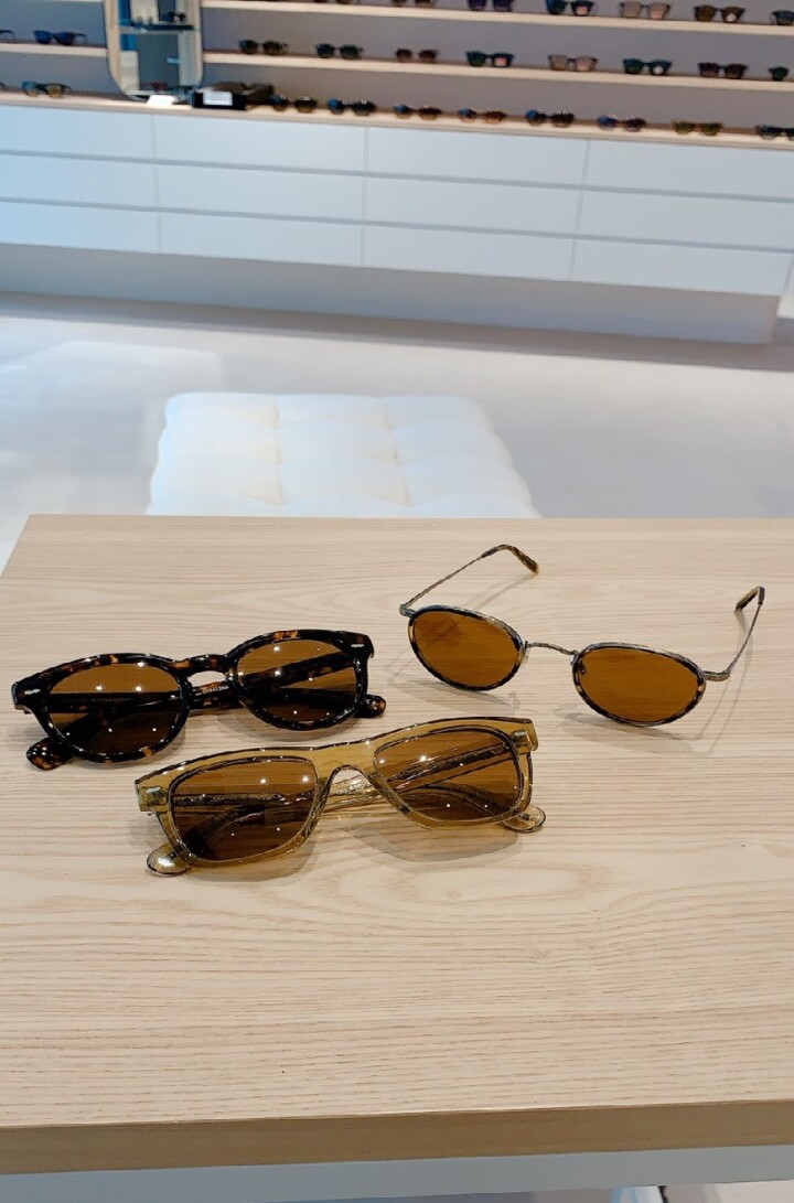 オリバーピープルズ
左)OV5413S ¥37,730(税込)
右)OV1104S ¥41,250(税込)
下)OV5393S ¥41,250(税込)