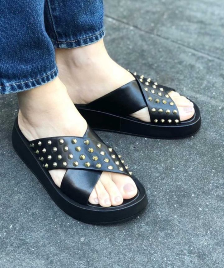 【商品名】ASHサンダル
【品番、品名】132813 VEGAS
【カラー】BL
【価格】(税込)28,600円
【サイズ】35〜39