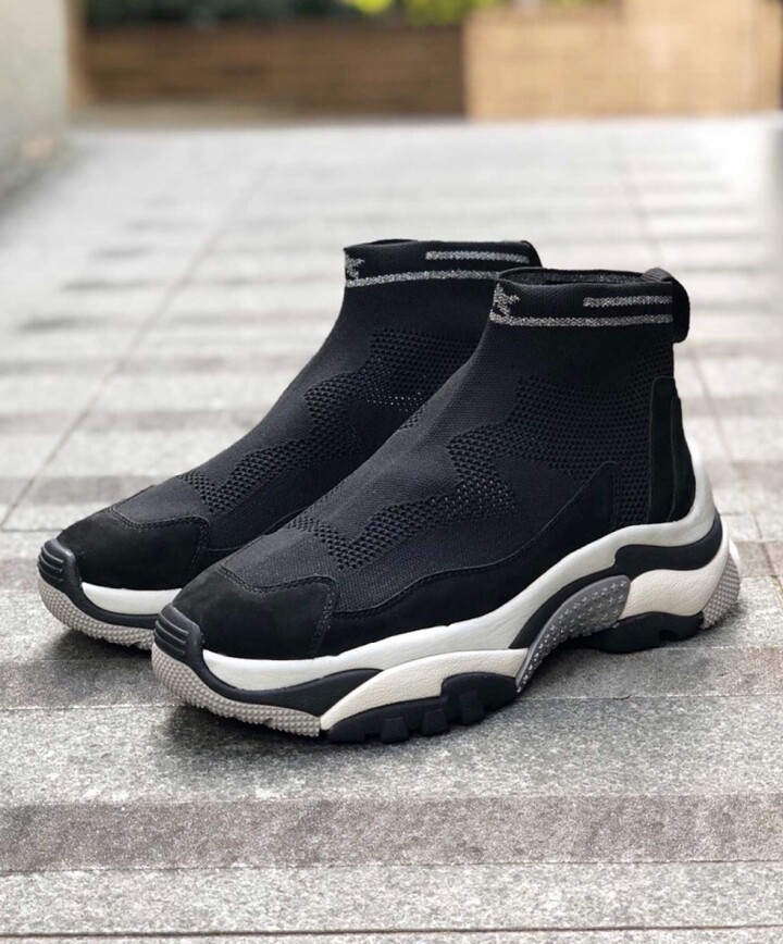 【商品名】ASHメンズスニーカー
【品番、品名】128469 ACTION STRETCH
【カラー】BL
【価格】(税込)49,500円
【サイズ】40〜42(25cm〜27cm程度)
