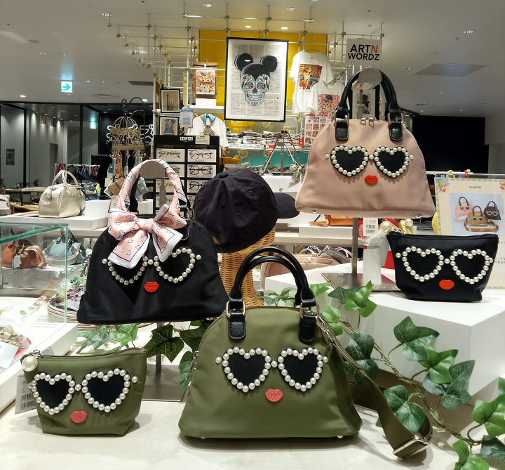 ナイロン生地は
バッグと同じ素材で
・ブラック
・カーキ
の2色🌈

各￥6,050(税込)