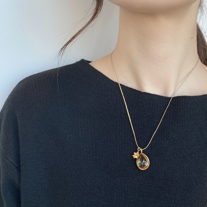 Colette Set Pendant(Citrine)
【価格】¥108,900
【サイズ】全長約44cm
【素材】K18YG、シトリン