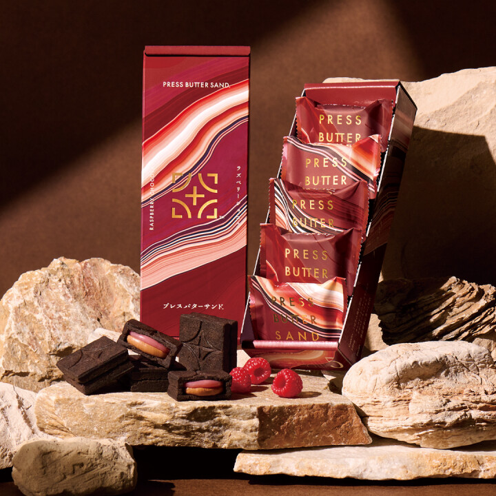 バターサンド〈ラズベリーショコラ〉　税込1,512円