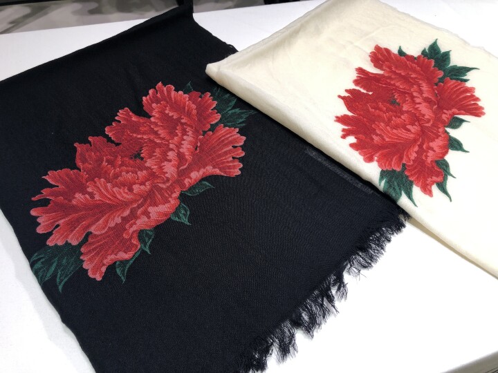各¥35,200 (tax in)