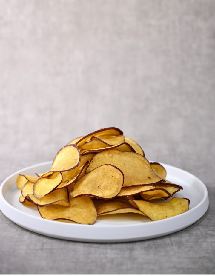 さつまいもチップスだんらん（プレーン）（１袋） ９８１円（税込）