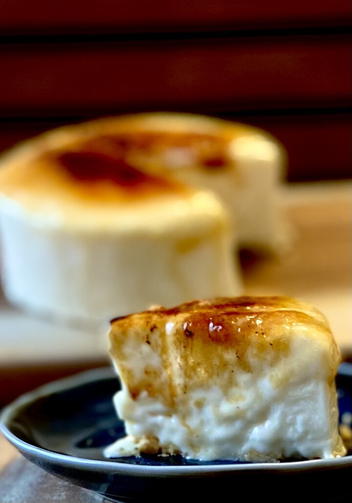 焦がしレアチーズケーキ 2,160円